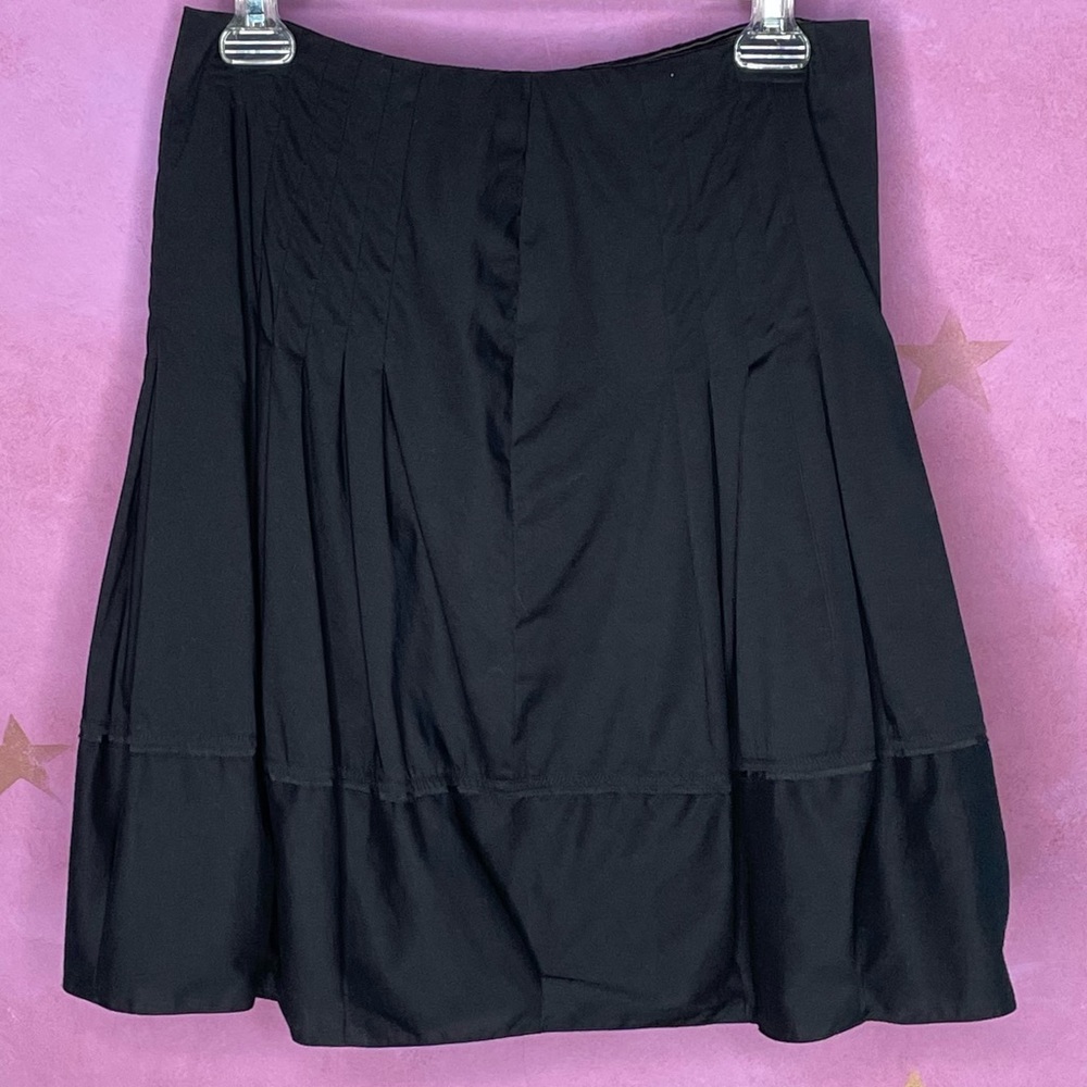 Tahari Black A- line Pleated Skirt Size 4